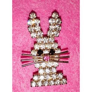 Vintage Rhinestone Bunny Rabbit Brooch – Gold Tone | NO LEAD